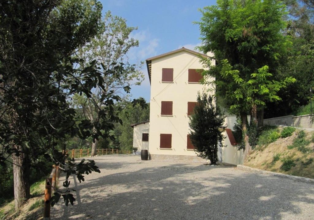 Podere Riosto Cantina&Agriturismo Pianoro Exteriör bild